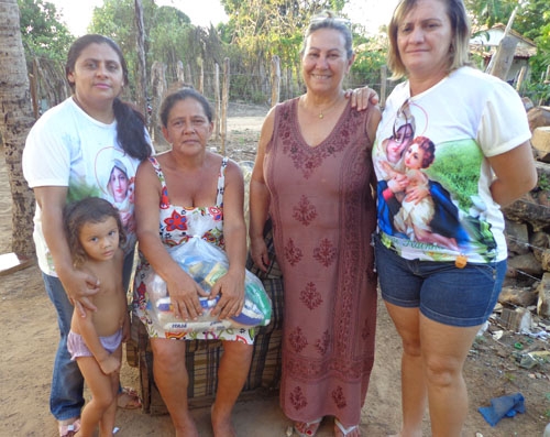 Grupo de Oração Mãe Rainha faz campanha de doação em Brasileira - Imagem 1