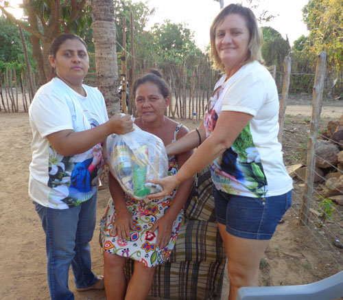 Grupo de Oração Mãe Rainha faz campanha de doação em Brasileira