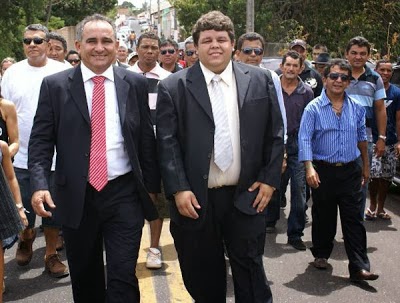 Bernildo Val inicia 2014 inaugurando obra, entregando ambulâncias e assinando ordens de serviços