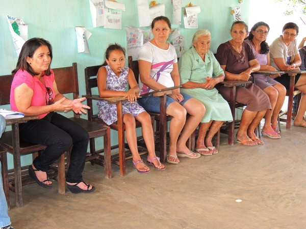 Prefeita Neuma Café participa de reunião com moradores de comunidade rural - Imagem 2