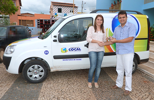 Prefeitura de Cocal entrega novo veículo para a saúde
