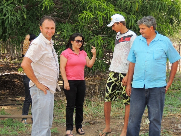 Prefeita Neuma Café participa de reunião com moradores de comunidade rural - Imagem 14