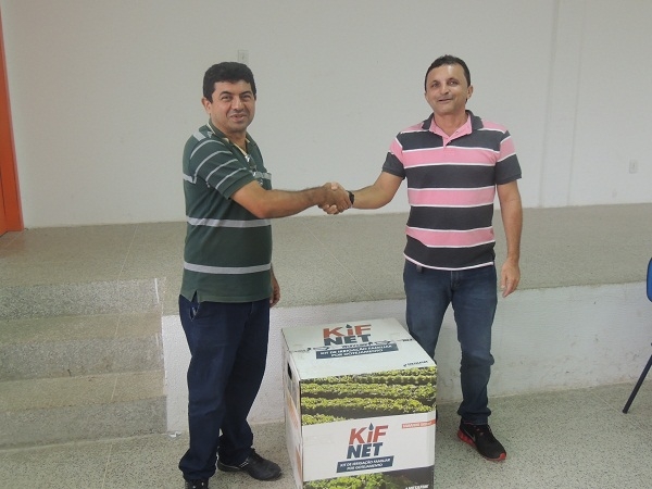 Agricultores são beneficiados com um trator agrícola e 12 kits de irrigação - Imagem 5