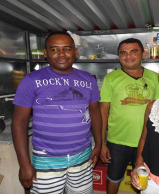 Banda Mulher Bronzeada anima seresta no “Trailer Gela Guela” 