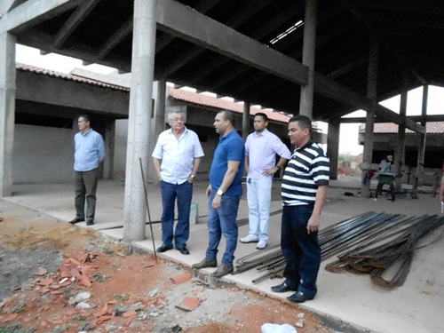 Kleber Eulálio vistoria obras em andamento na cidade - Imagem 2