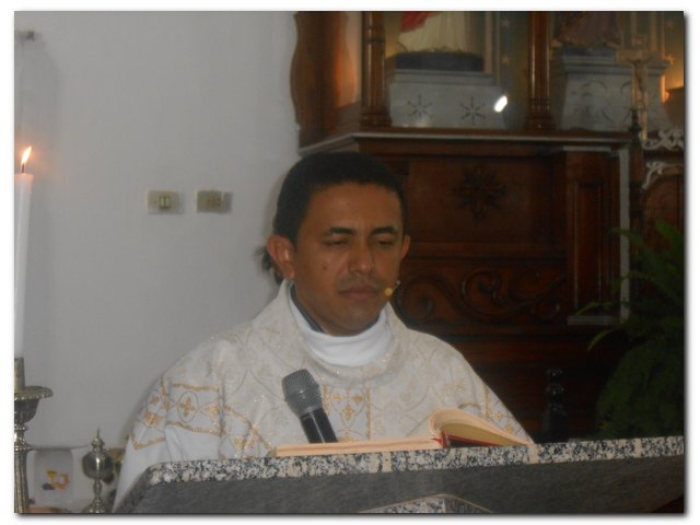 Padre Edivaldo é transferido de Inhuma para Teresina