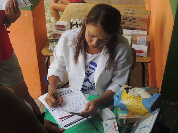                                    Mutirão da saúde atende o povoado Santa Rita - Imagem 3