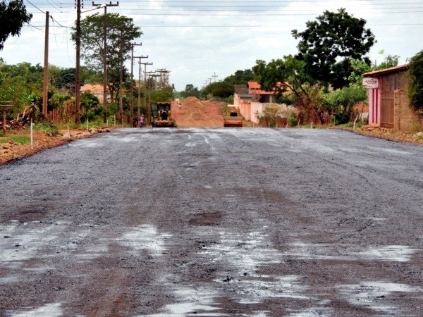 Prefeitura de Piracuruca e Governo do Estado começam a asfaltar a Av. Pinheiro Machado - Imagem 1