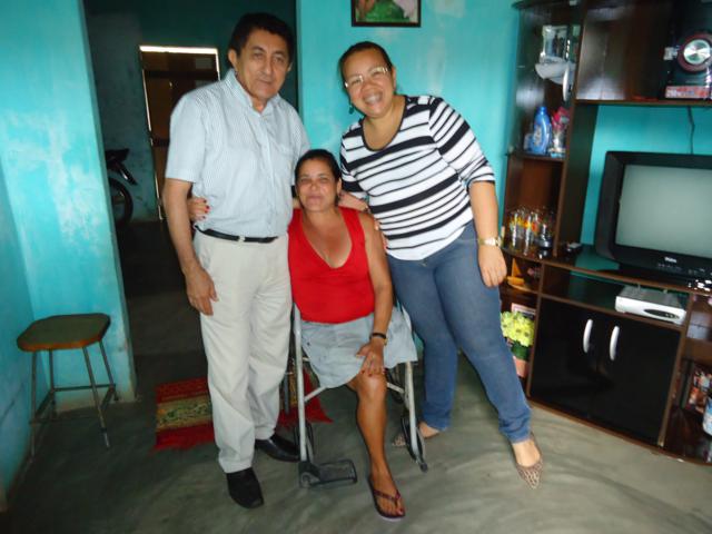 Prefeito Dr.Zé Maria faz entrega de Cadeira de Rodas