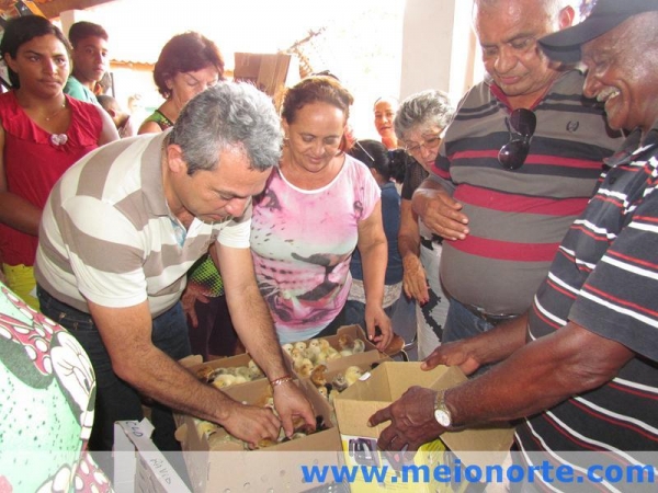 Nize Rego e prefeito Edílson Capote visitam localidades no interior do município. - Imagem 11