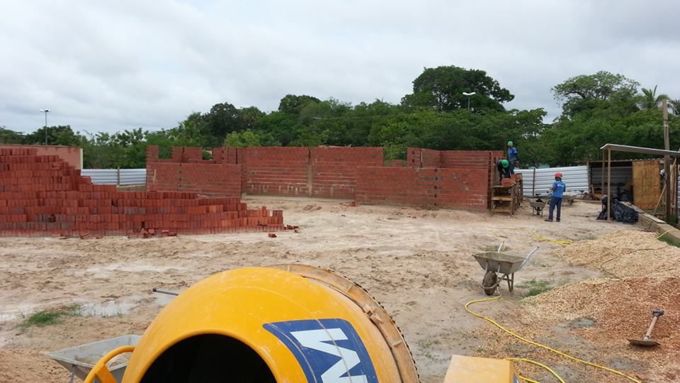 Secretário visita canteiro de obras da Academia de Saúde