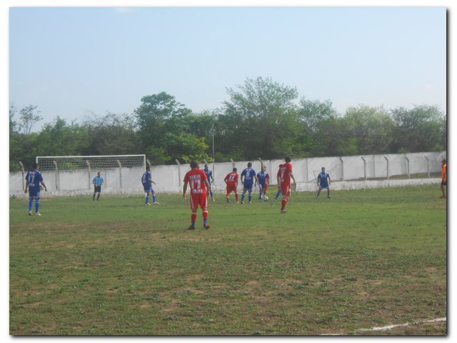 Jogo casados x solteiro termina com empate