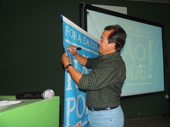 Campanha de matricula “Fora da Escola Não Pode!” está sendo realizada nos bairros de Água Branca - Imagem 2