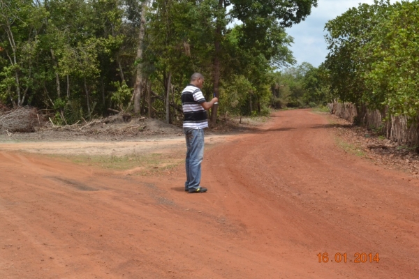Prefeito Zé Resende e técnicos de Brasília visitam local onde serão construídas novas escolas municipais. - Imagem 7