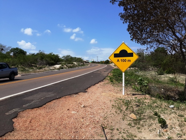 DNIT instala placas de quebra-molas em Santo Antônio de Lisboa - Imagem 1