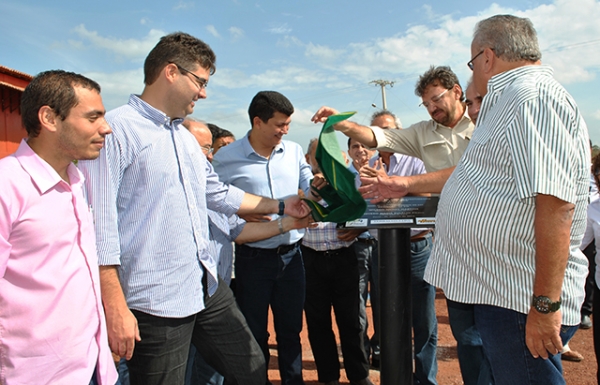 Governador visita Cocal, anuncia investimentos e assina ordens de serviço - Imagem 2
