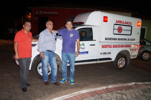 Prefeito consegue veículos novos para a saúde - Imagem 13