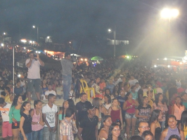 Moleca 100 vergonha fez mega show em Lagoinha  - Imagem 2