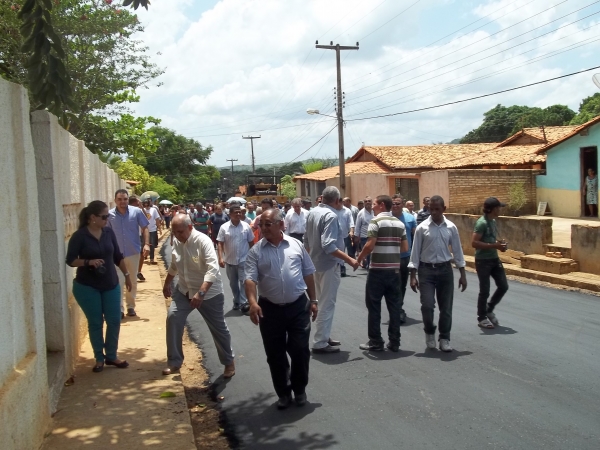 João Vicente cumpre promessa e visita obra em Amarante - Imagem 2