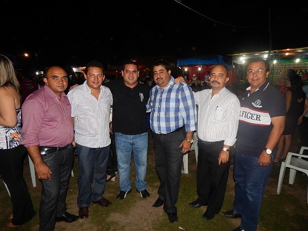 Autoridades Participam da festa em Lagoinha do Piauí - Imagem 3