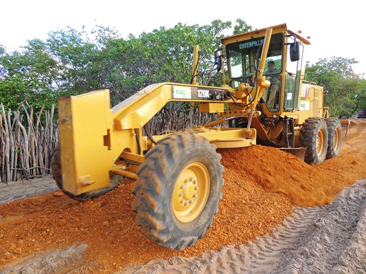 Estradas na região da Lapa, na divisa com o Ceará, estão sendo reformadas