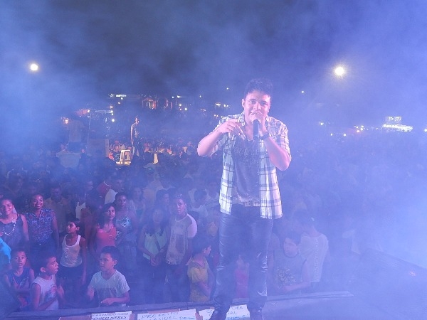 Moleca 100 vergonha fez mega show em Lagoinha  - Imagem 8