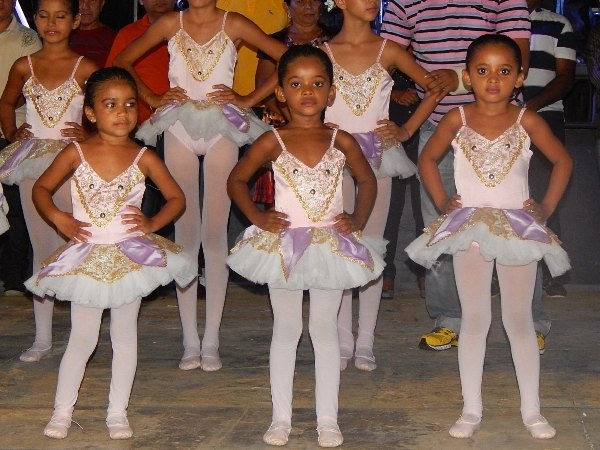 Escolinha de Balé de Lagoinha se apresentou e encantou o Publico - Imagem 3