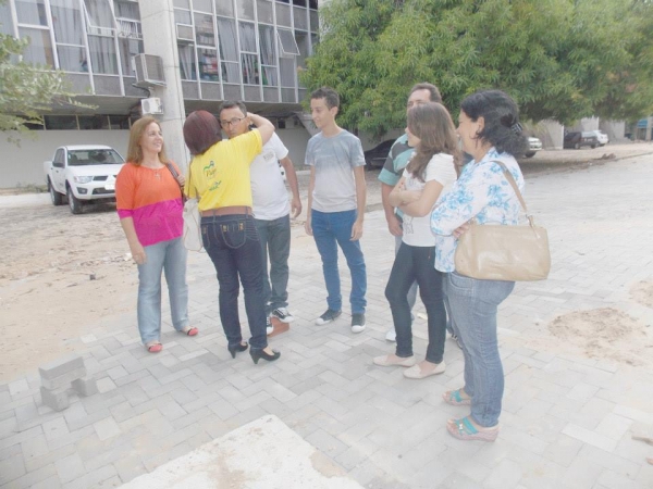 Muita emoção no embarque das 10 alunas do Intercâmbio Educacional “Aprender é uma viagem” para os Estados Unidos. - Imagem 4