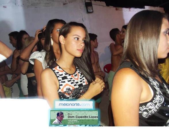 R.Cássia Fashion realiza desfile da virada em Dom Expedito Lopes - Imagem 36