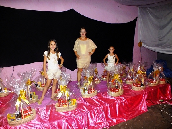 R.Cássia Fashion realiza desfile da virada em Dom Expedito Lopes - Imagem 13