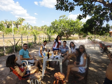 Prefeito prestigia aniversário de funcionário - Imagem 5