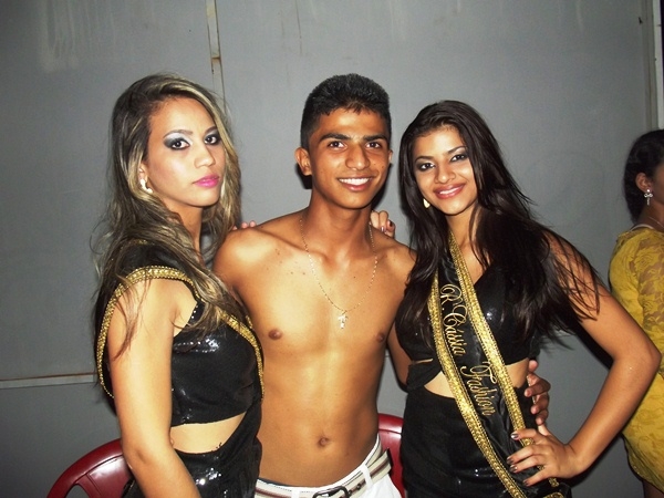R.Cássia Fashion realiza desfile da virada em Dom Expedito Lopes - Imagem 27