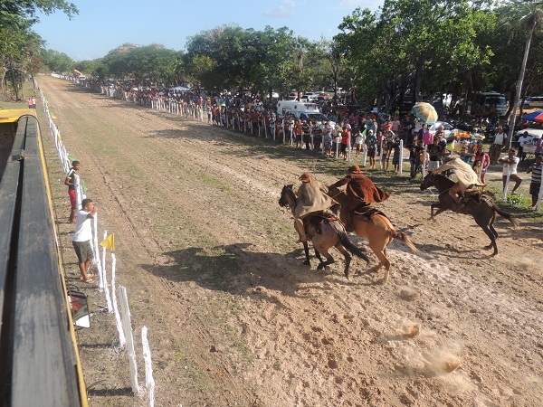             Emoção e organização marcam a festa do vaqueiro em Monsenhor Gil