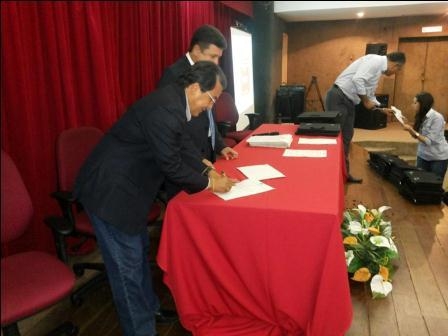 Prefeito Jonas Moura assina termo de parceria com o PRONATEC- IFPI  - Imagem 1