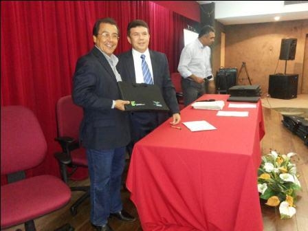 Prefeito Jonas Moura assina termo de parceria com o PRONATEC- IFPI  - Imagem 2