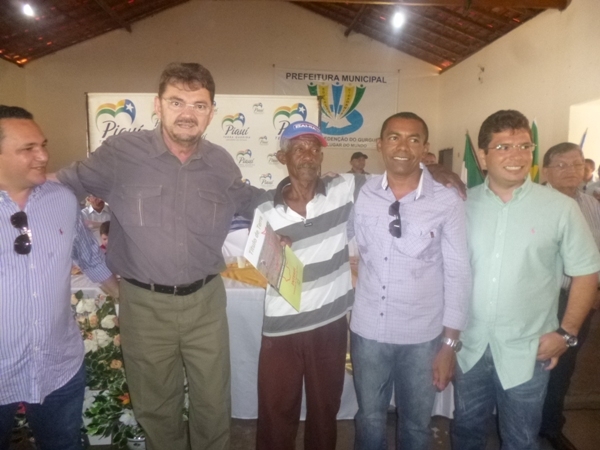 Governador Wilson Martins e comitiva visita Redenção do Gurguéia  - Imagem 17