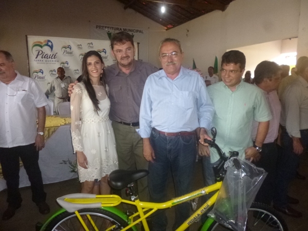 Governador Wilson Martins e comitiva visita Redenção do Gurguéia  - Imagem 6