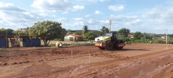 Implantação da rede de iluminação do canteiro central da Avenida Miguel Crispim - Imagem 3