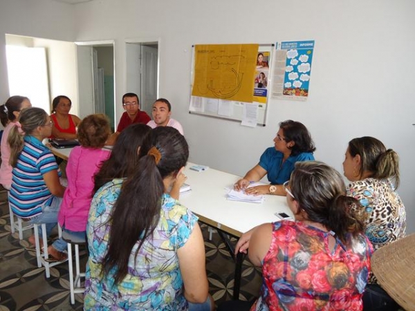 Reunião para discussão sobre como serão executados os programas sociais - Imagem 10