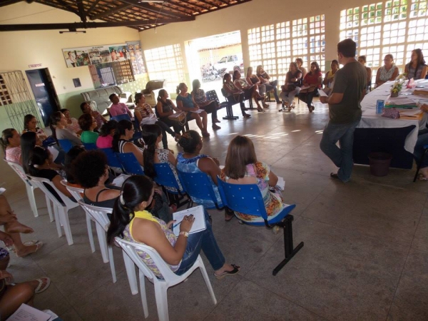 Secretaria de Educação realizou reunião com Prefeito e Professores e Coordenadores da rede municipal de ensino. - Imagem 1