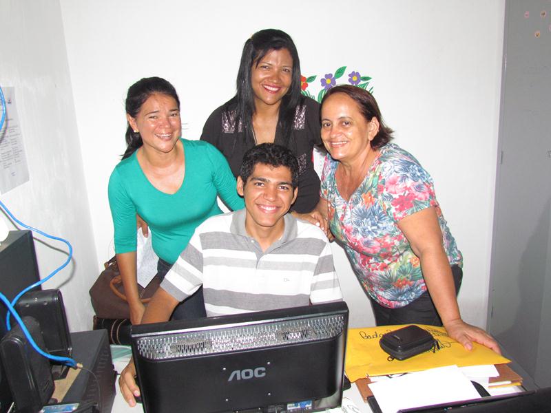 CRAS do bairro Santinho recebe visita da Assistente Social Socorro Silva