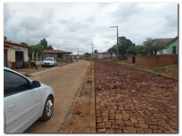 Prefeitura de Inhuma amplia calçamento no Povoado Roque - Imagem 1