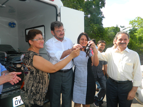 Wilson Martins entregou ambulância para Unidade de Saúde em Brasileira