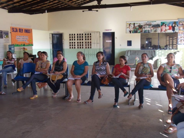 Secretaria de Educação realizou reunião com Prefeito e Professores e Coordenadores da rede municipal de ensino. - Imagem 13