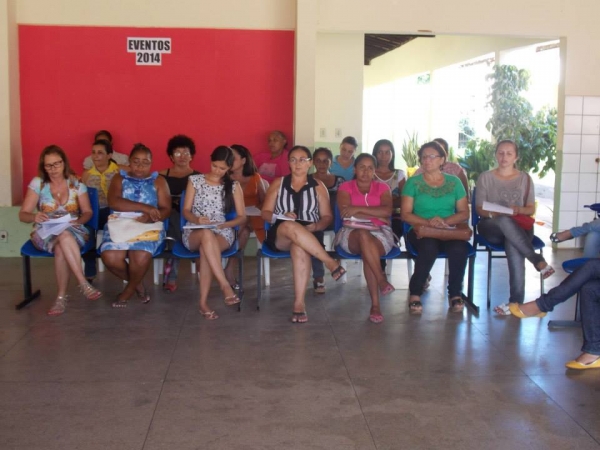 Secretaria de Educação realizou reunião com Prefeito e Professores e Coordenadores da rede municipal de ensino. - Imagem 6