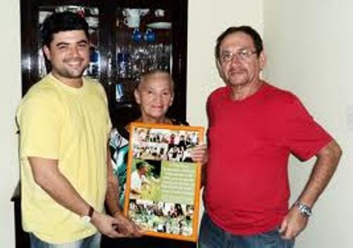 Atriz e folclorista comemora mais um ano de vida