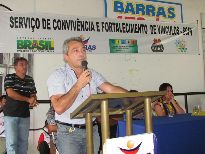 Prefeito Edílson Capote participa de solenidade do SCFV