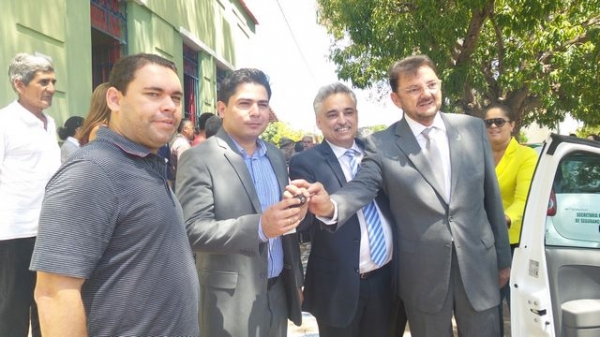 Prefeito Zé Sena participa das comemorações pelo Dia do Piauí em Piracuruca com Governador Wilson Martins - Imagem 6