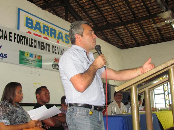 Prefeito Edílson Capote participa de solenidade do SCFV - Imagem 11