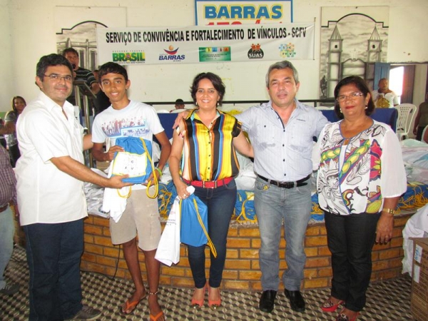 Prefeito Edílson Capote participa de solenidade do SCFV - Imagem 8